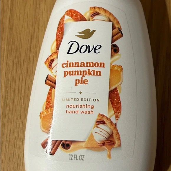Dove Nourishing Hand Wash Set - Cinnamon Pumpkin Pie & Peppermint Bark - Picture 4 of 16